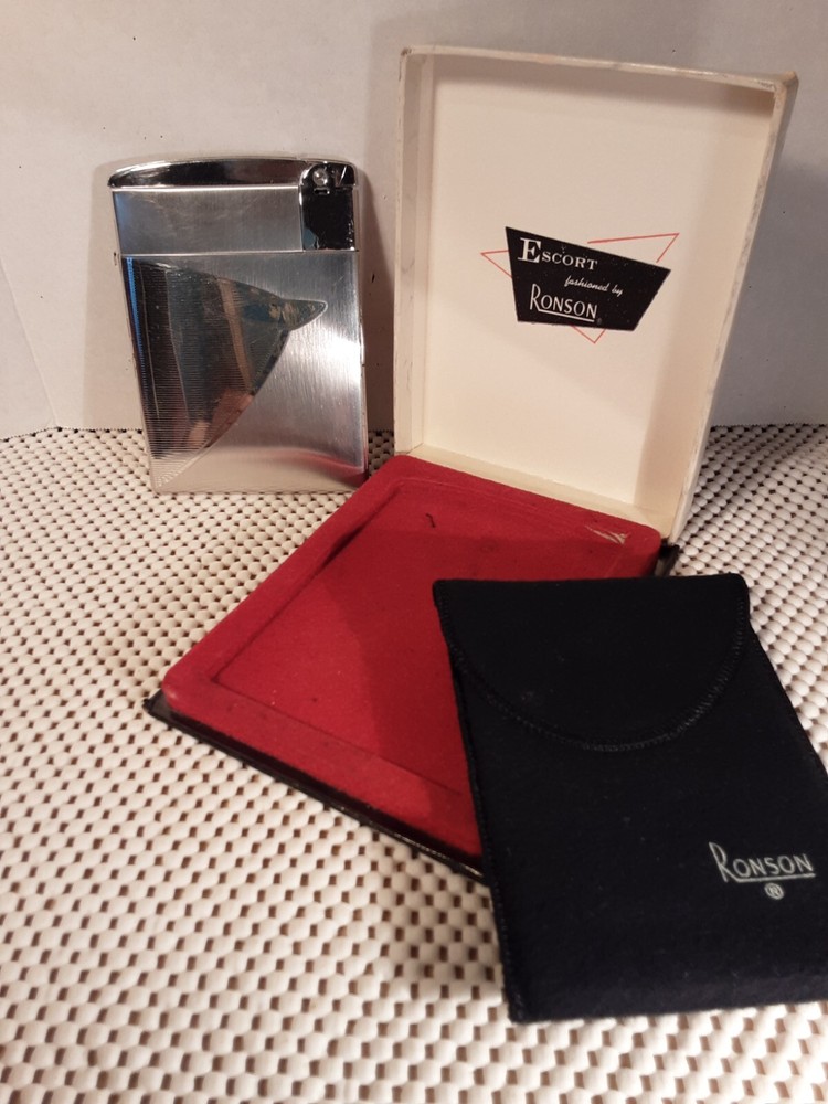 Vintage Ronson Escort lighter in case