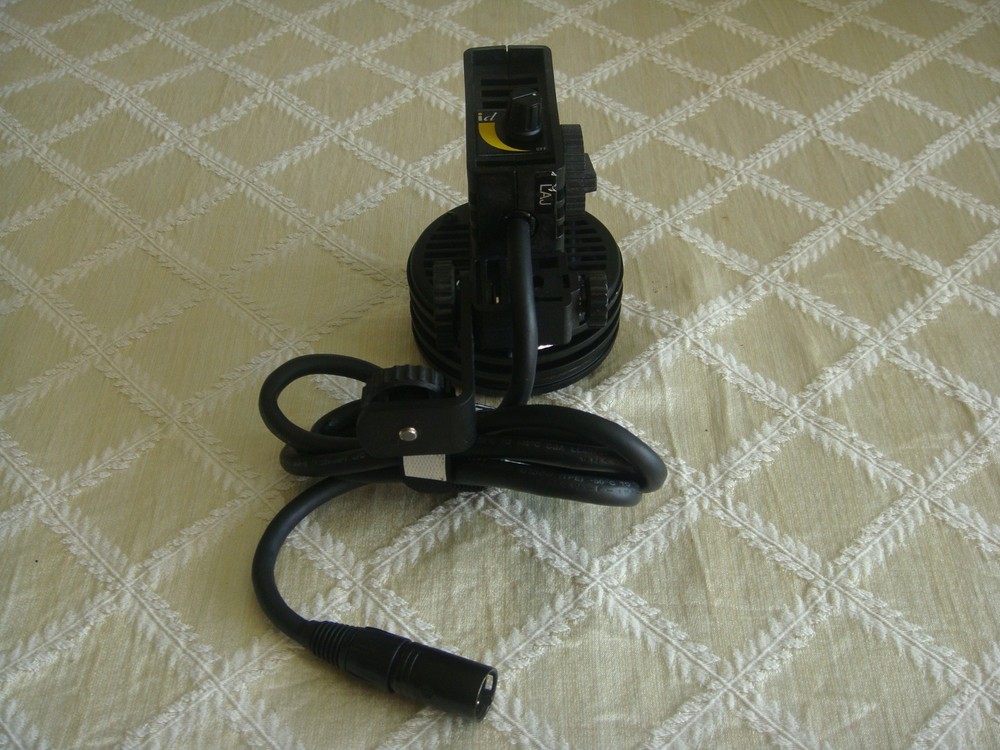 LOWEL- LIGHT With 2 Bescor Battery Packs.