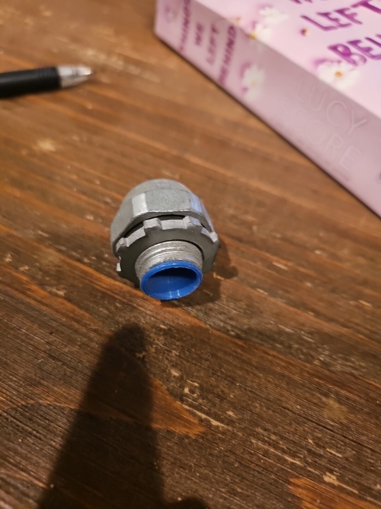 2 x Thomas & Bretts hub connector for rigid pipe npt 1/2" thread NOT 1"