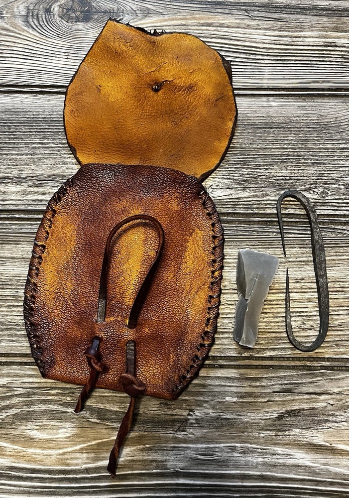 Leather Fire Starting Multipurpose Flint Pouch Mountain Man Fire Starting Kit