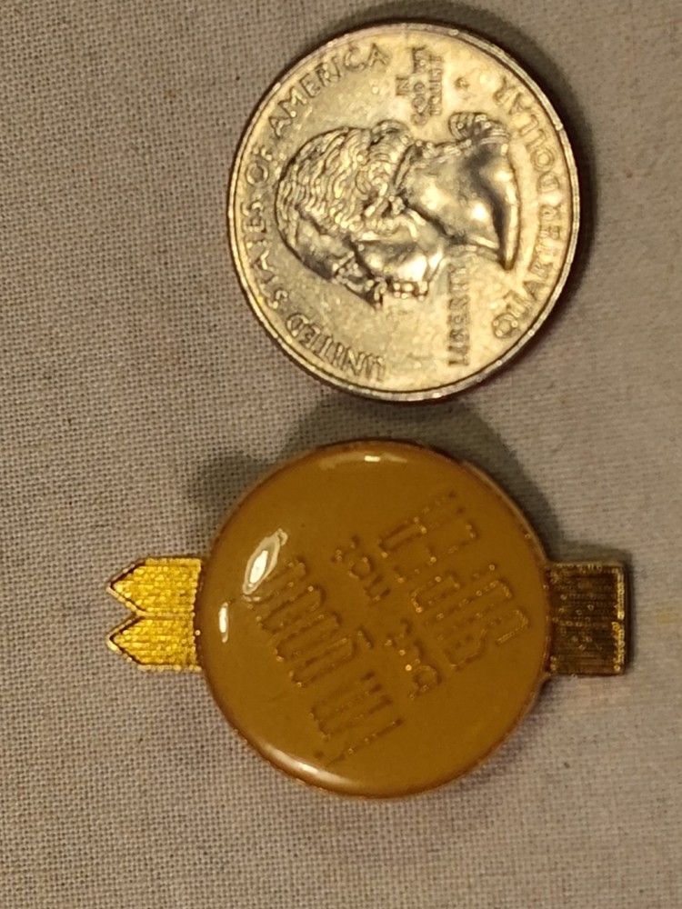 Vintage 1980s Ski Level Commentary Lapel Pin