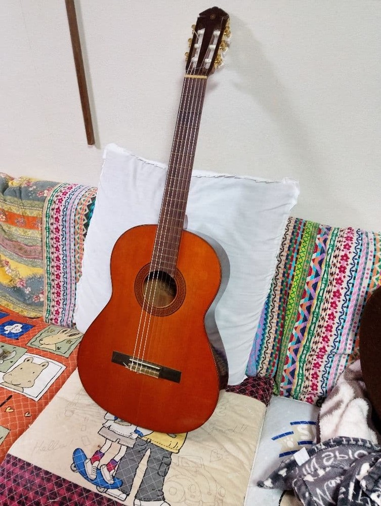 Yamaha G-D Classical Guitar Solid Top Practice Sub With Scratches