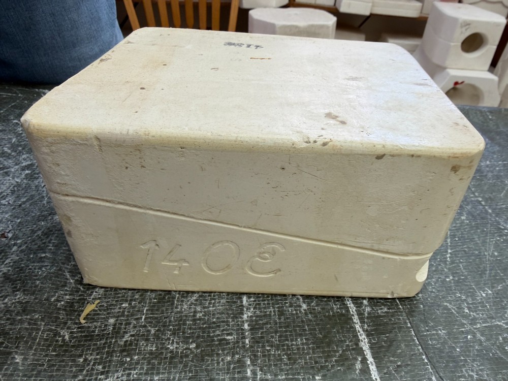 VINTAGE DUNCAN CERAMIC MOLD #DM-140E RABBIT FRAME