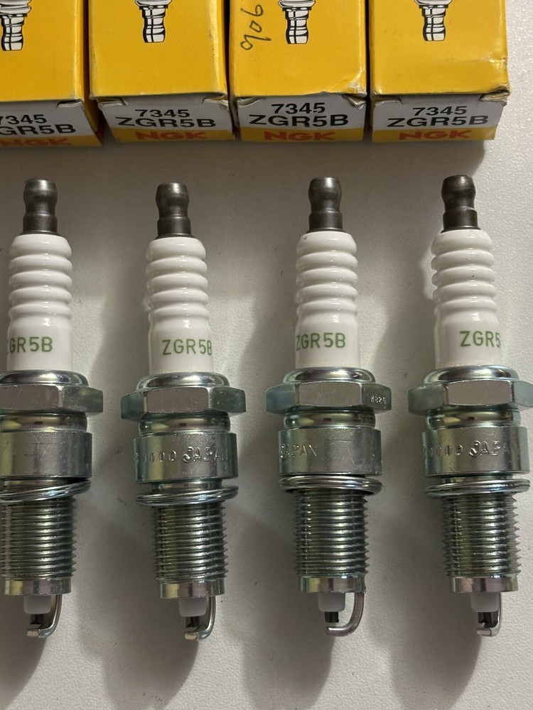 NGK ZGR5B ( 7345 ) X4 SPARKPLUGS