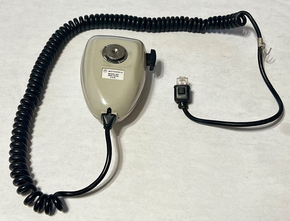 Motorola HMN1074A - Microphone - Used - Working Pull