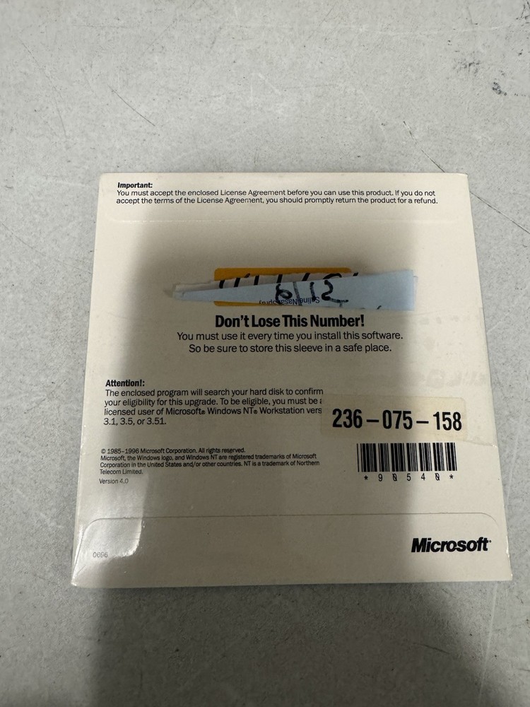 Microsoft Windows NT Workstation Upgrade Version 4.0 CD w/ Sleeve & Product Key