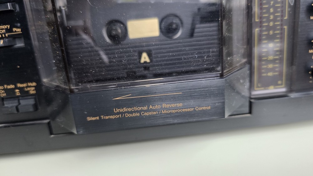 Nakamichi RX-303 Unidirectional Auto-Reverse Cassette Deck.