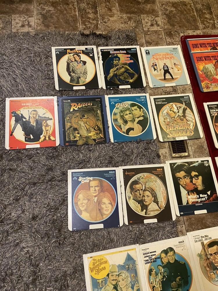 RCA Selectavision VideoDisc Player SFT W 100 System Powers On Untested + 45 DISC