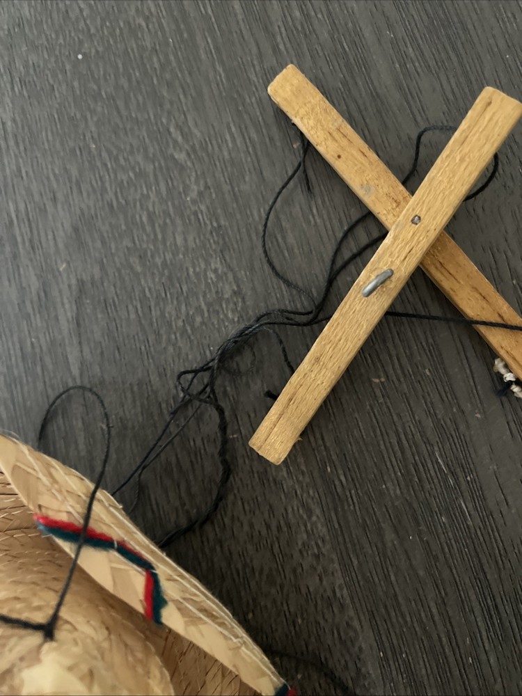 Mexican Marionette String Puppet Bandido Gun string is tangled