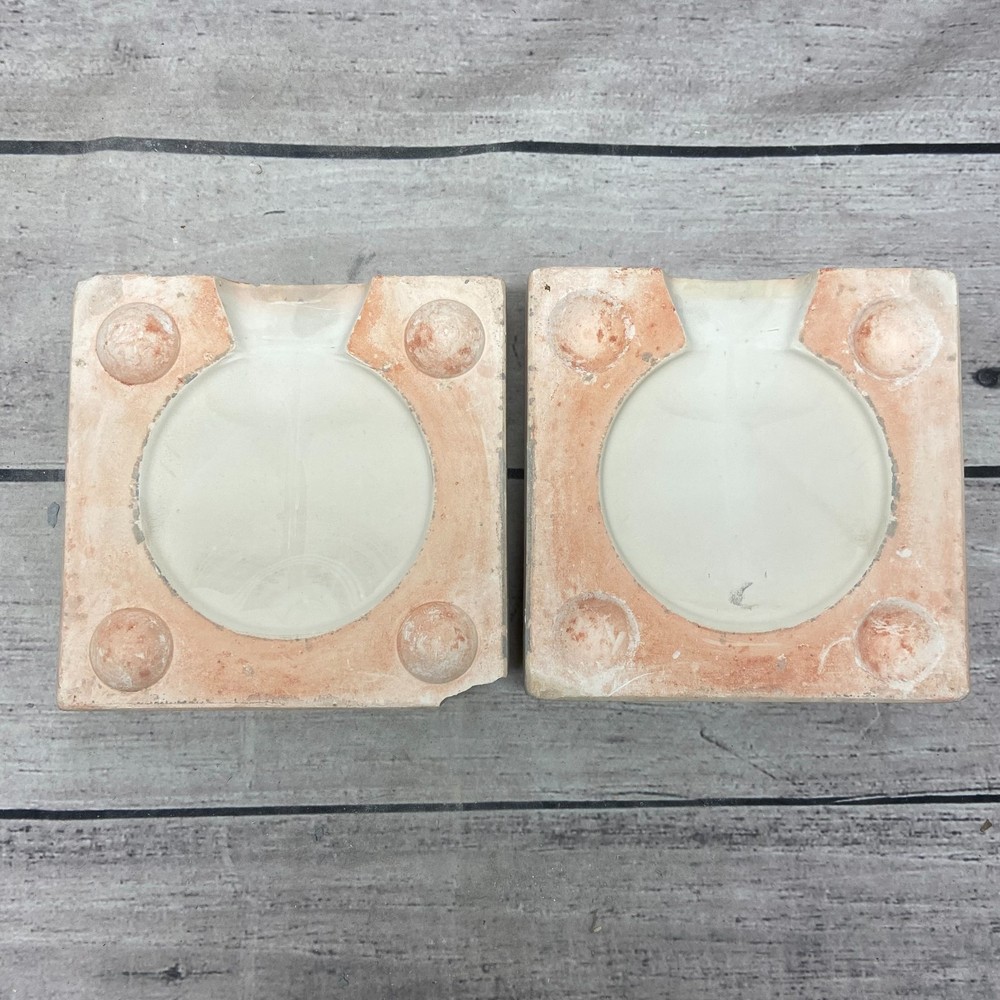 Vintage Unbranded Ceramic Casting Mold Ashtray Round Plack