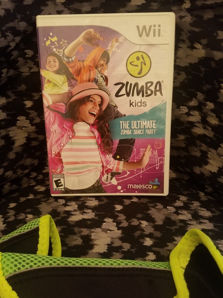 Wii Zumba Bundle 4 games 3 belts 2 headbands