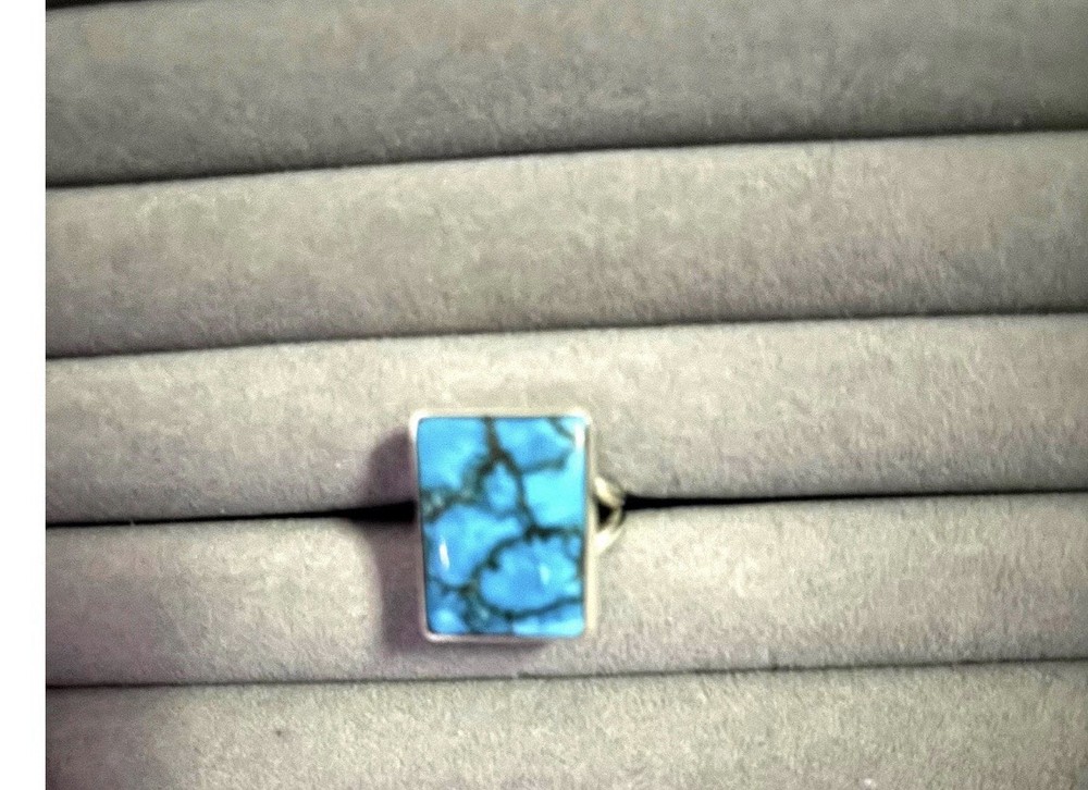 Kingman Turquoise Blue Mojave  Ring Size  7.5 Solid Sterling Silver