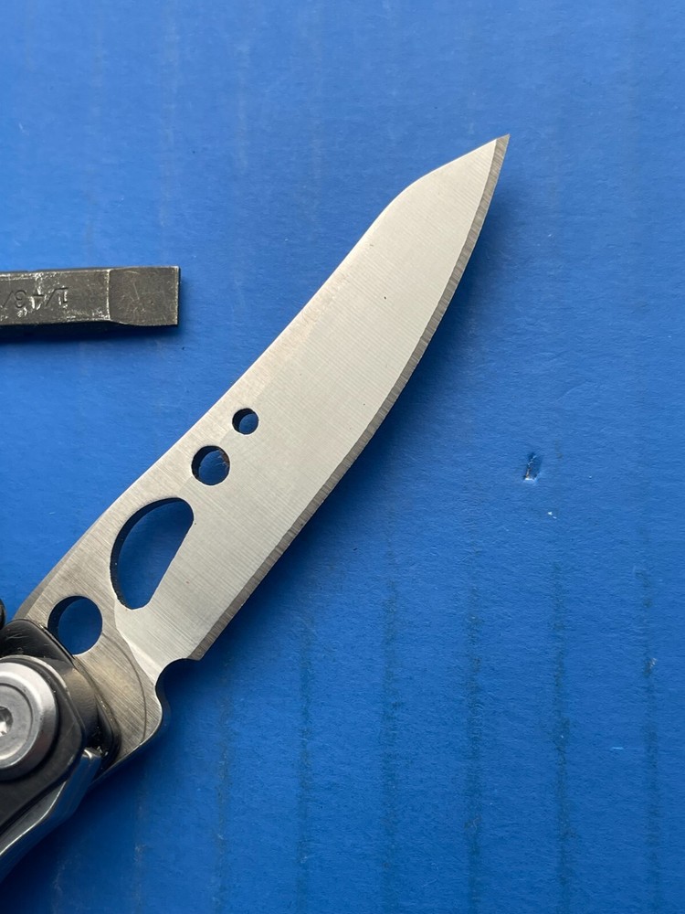 Leatherman Skeletool CX Multi-Tool Pliers Combo Knife Bit Driver