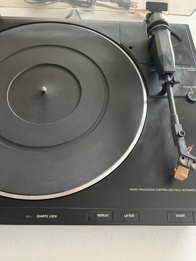 Denon Turntable Quartz DP-23F Micro Processor Fully Automatic Turntable System