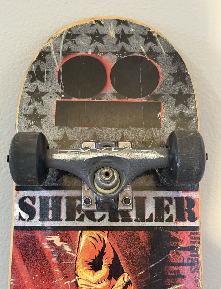 Plan B Ryan Sheckler "No Future" Pro Model skateboard deck