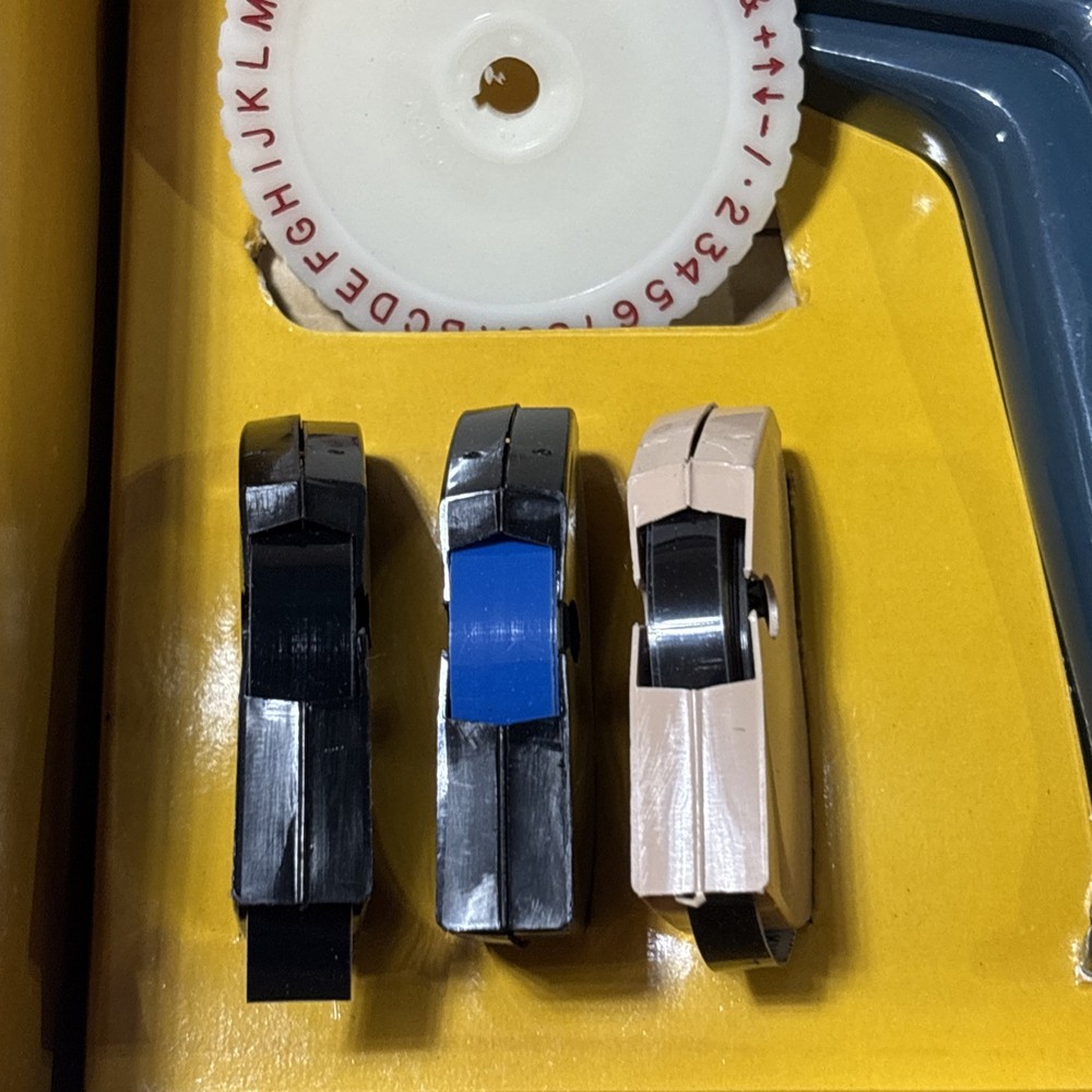 Blue Dymo Organizer 1700 Embossing Label Maker Bundle Works original packaging