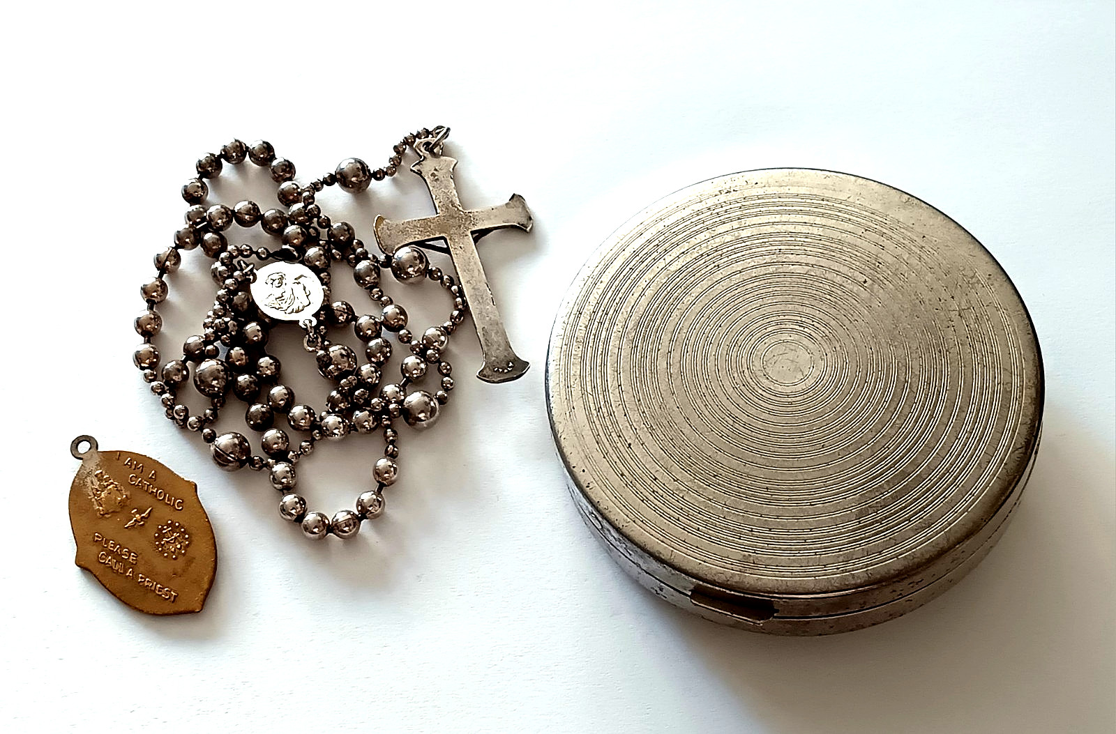 Soldier's old metal Pull Chain Rosary in Blessed Mother Mary Case with Medal ++