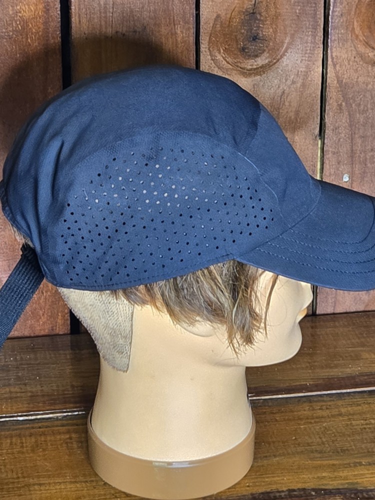 On Cloud Running Lightweight Running Cap Black Reflective