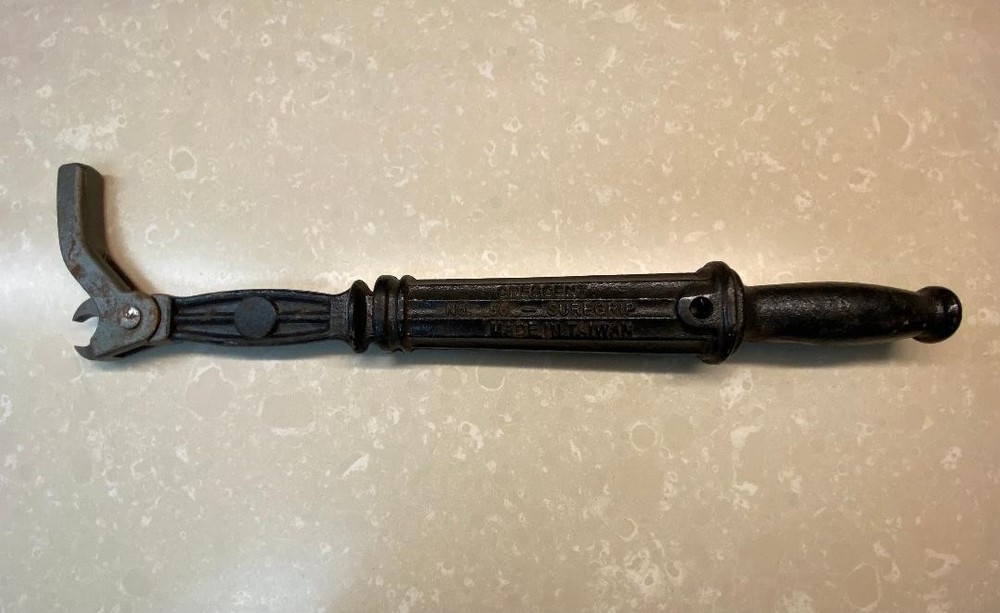 ANTIQUE CRESCENT NO. 56 CAST IRON NAIL PULLER