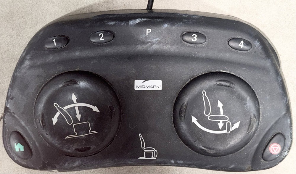 MIDMARK 630-009 WITH HAND AND FOOT CONTROL (READ DESCRIPTION)