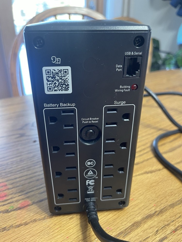 apc by schneider electric Back-UPS 1050