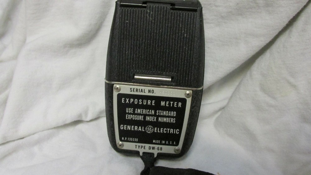 VINTAGE GE LIGHT EXPOSURE METER MODEL DW-68 FOR DISPLAY