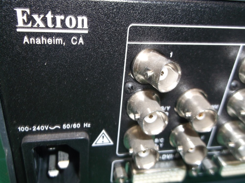 Extron MGP-462xi Multi-Graphic Processor loud fan bent connector missing button