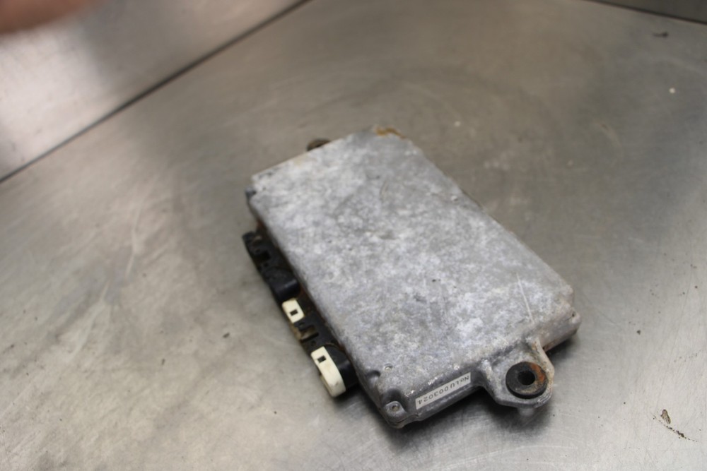 92-95 HONDA ST1100 ECU COMPUTER CONTROLLER UNIT BLACK BOX ECM CDI