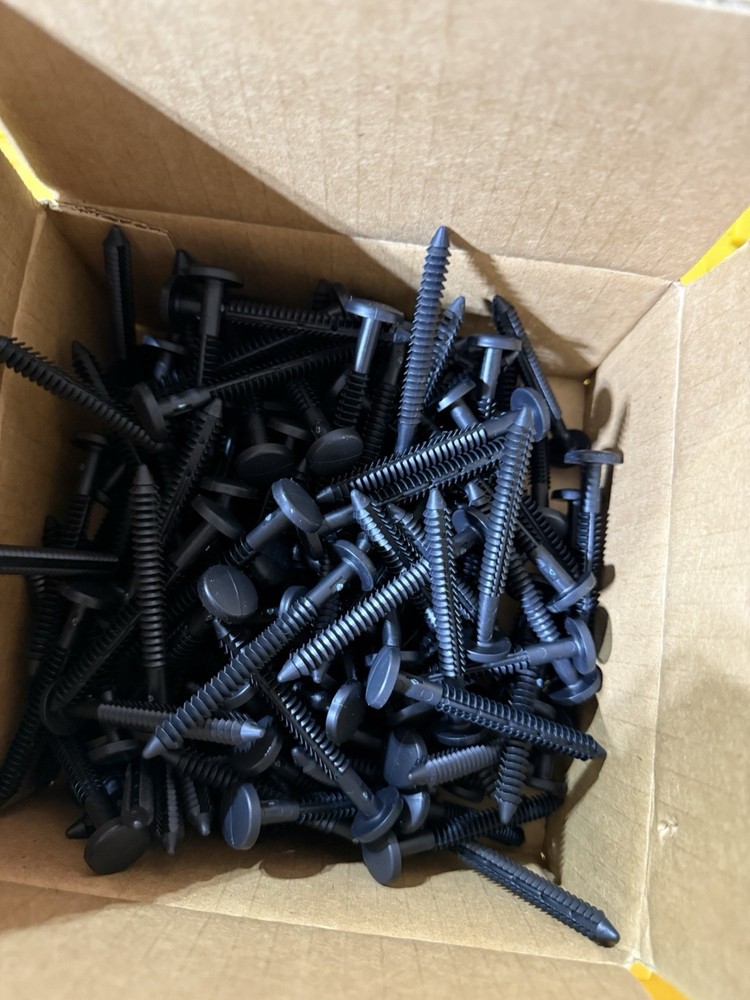 3” Black Shutter Spikes 3217685