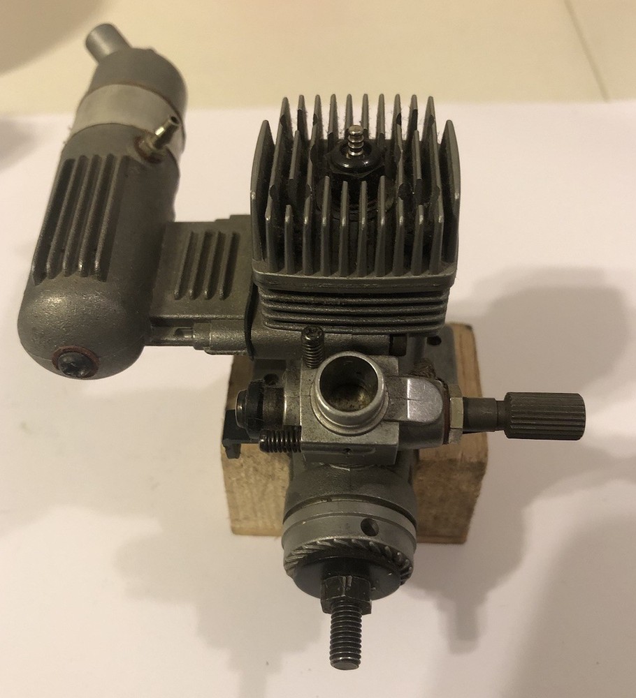 K & B Model airplane engine SQUARE HEAD w/muffler NICE COMPRESSION NM CONDITION