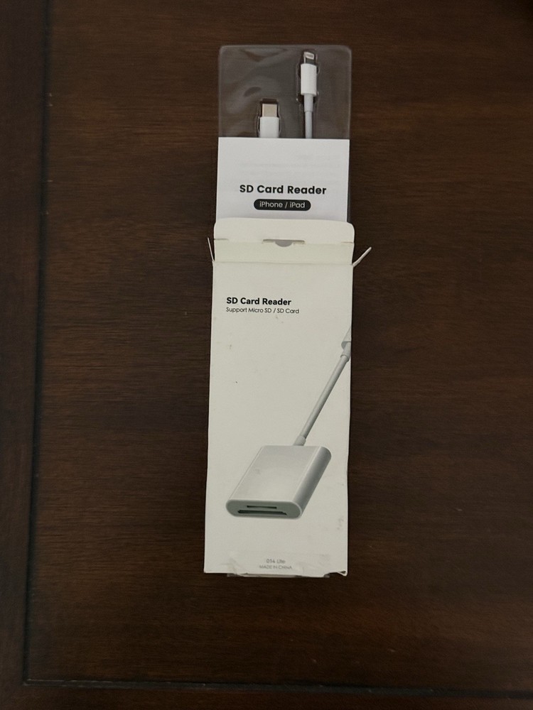 New SD Card Reader with Dual Connectors (Lightning & USB C) for iPad Or iPhone