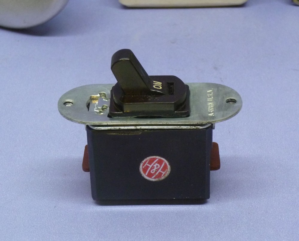 Vintage Despard Interchangeable Toggle Panel Switch, Double-Pole DPST, Brown H&H