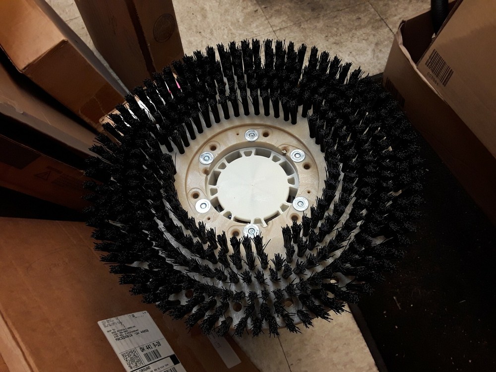 7-08-03216-1 Brush 14"