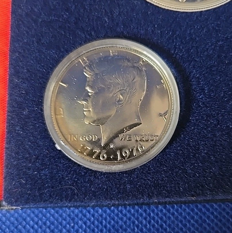 1976 Bicentennial Silver Proof 3 Piece Silver Set.
