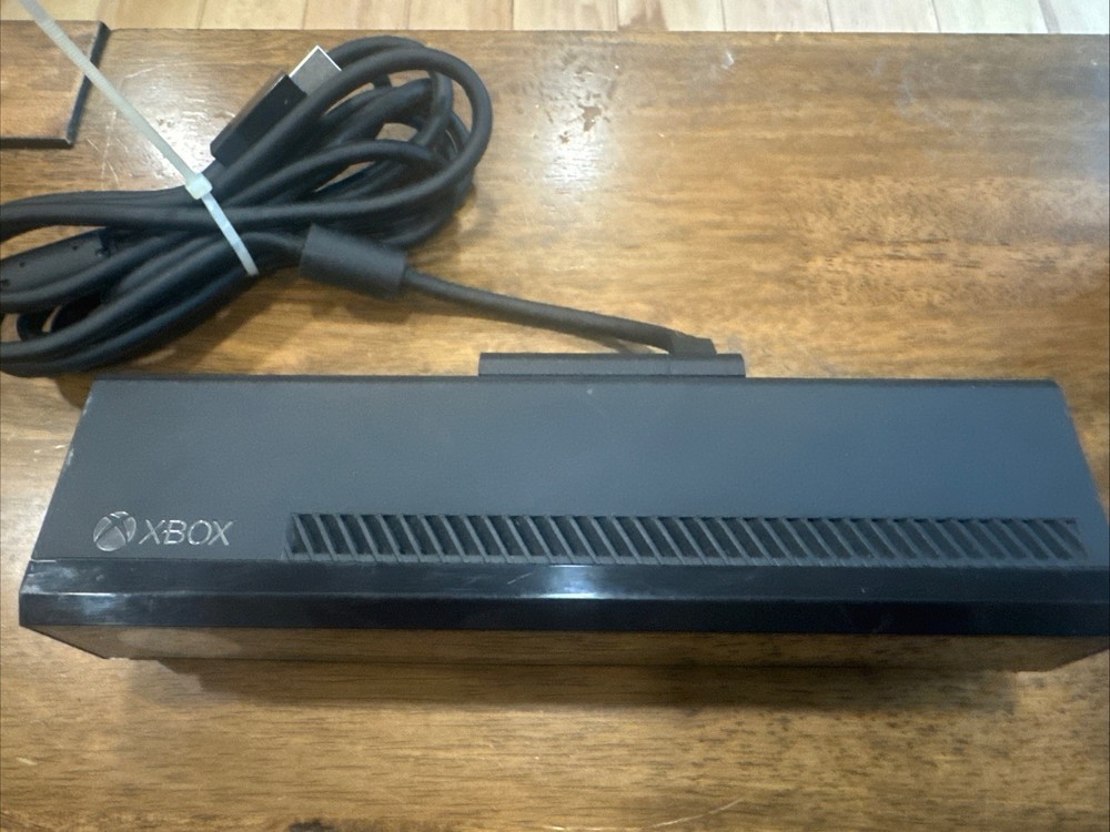 Microsoft Xbox One Kinect Sensor Bar - Black. Tested. Very Good Condition
