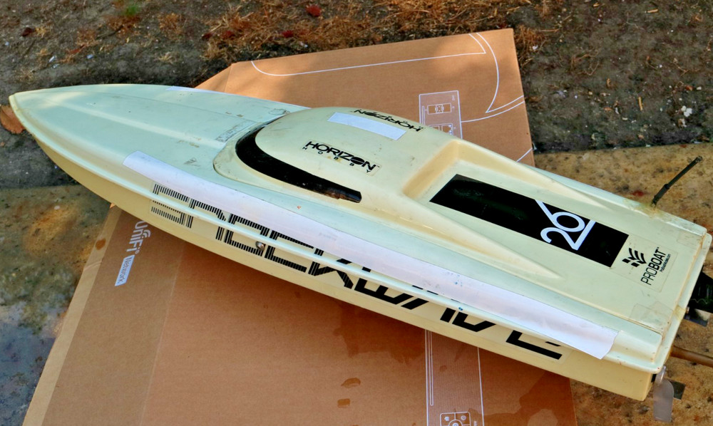 pro boat shockwave RC boat