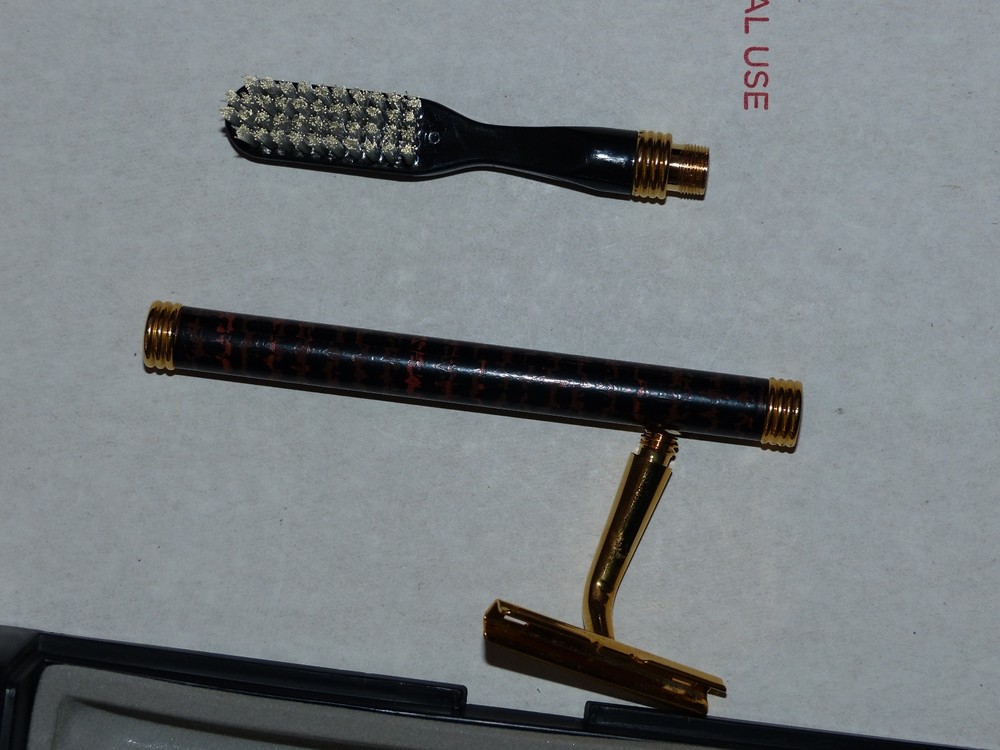 Gold Tone Tabac Original Shaving Razor and Toothbrush