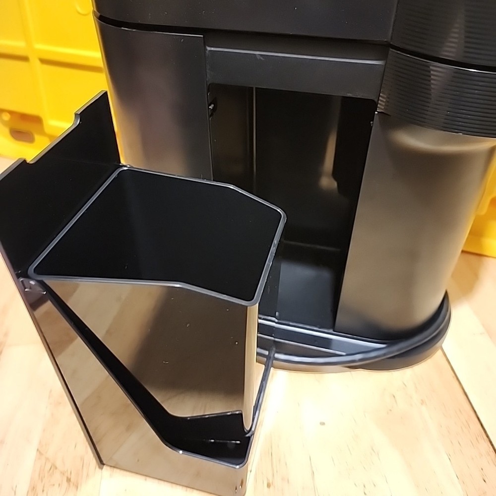 Nespresso Vertuo Next Black No Tank Refurbished