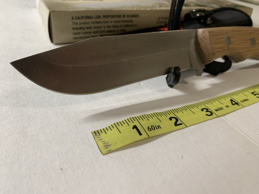 Fixed Blade Bowie Knife Full Tang Wood Handle