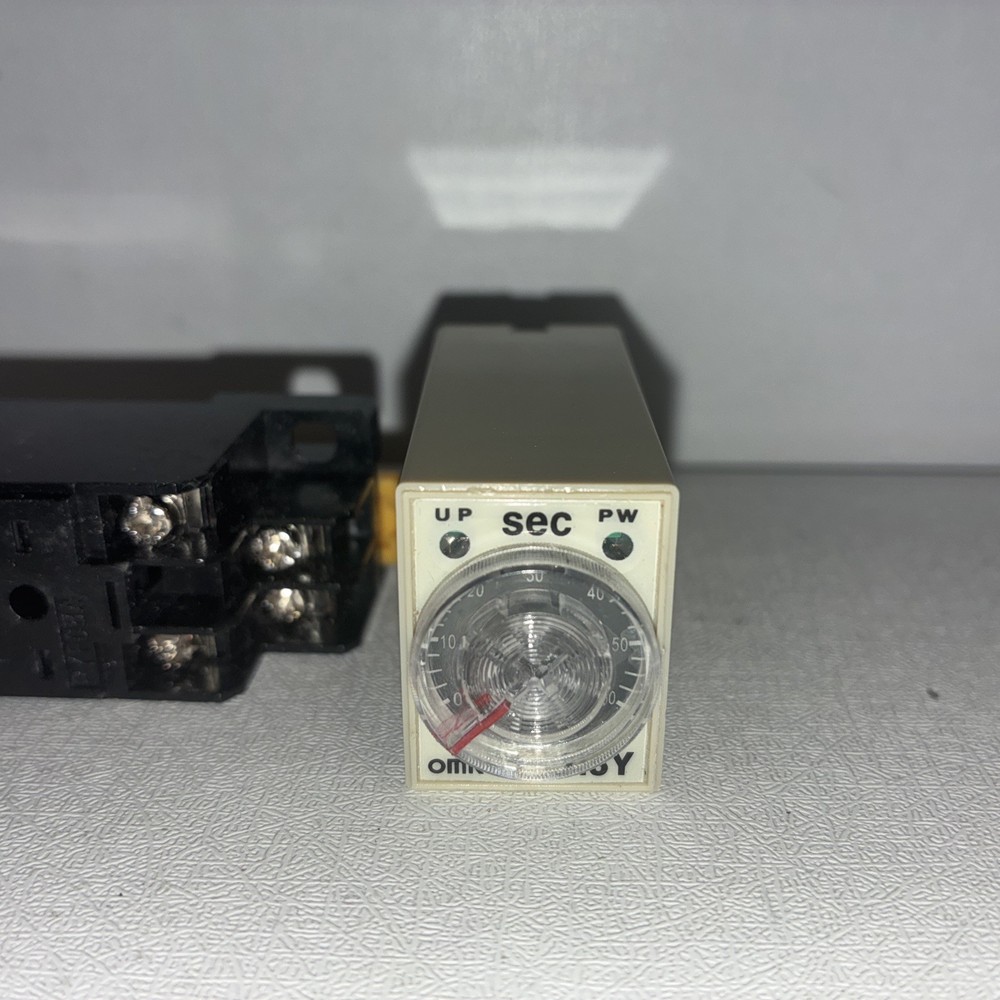 DC12V H3Y-2 DelayTimer Time Relay 0-605Second & Base Socket/ New
