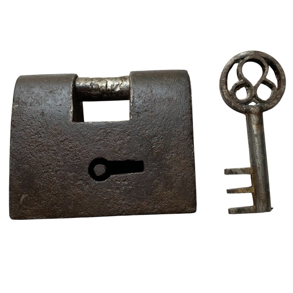 IRON PADLOCK LOCK with KEY, OLD OR ANTIQUE, Barbed Spring.