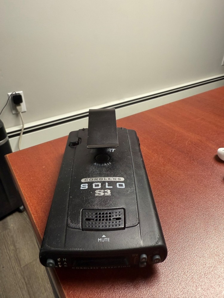 Solo S3 Cordless Radar Detector- (With Visor Mount)