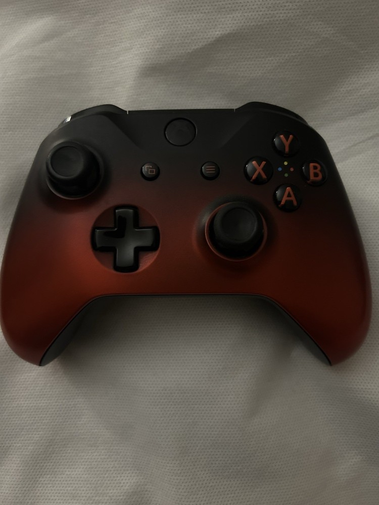 Xbox One Controller (Volcano Shadow)