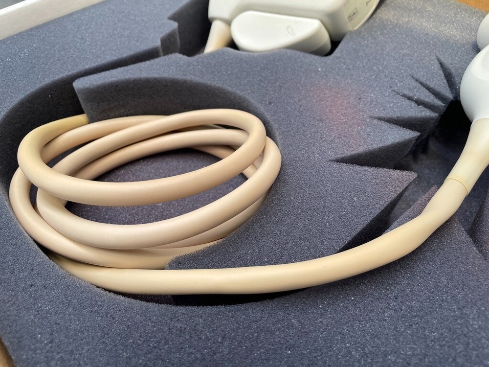 Philips V6-2 Broadband Curved Volume Array Transducer Probe