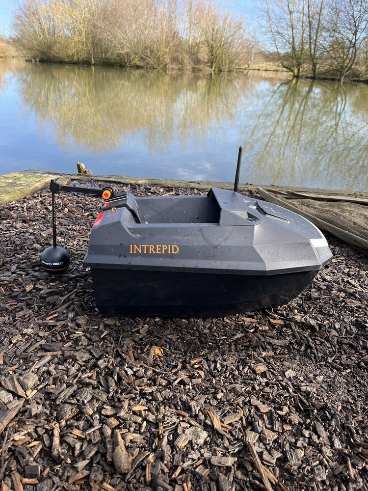 Deeper universal front / rear Mount Bait Boat Arm Fish Finder Sonar