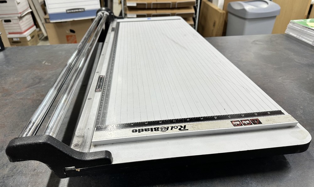 Akiles Roll@Blade 36" (3615) Precision Rotary Trimmer Cutter