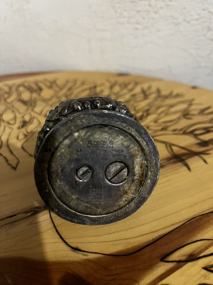 Vintage Ronson Colonial And Decanter Lighters