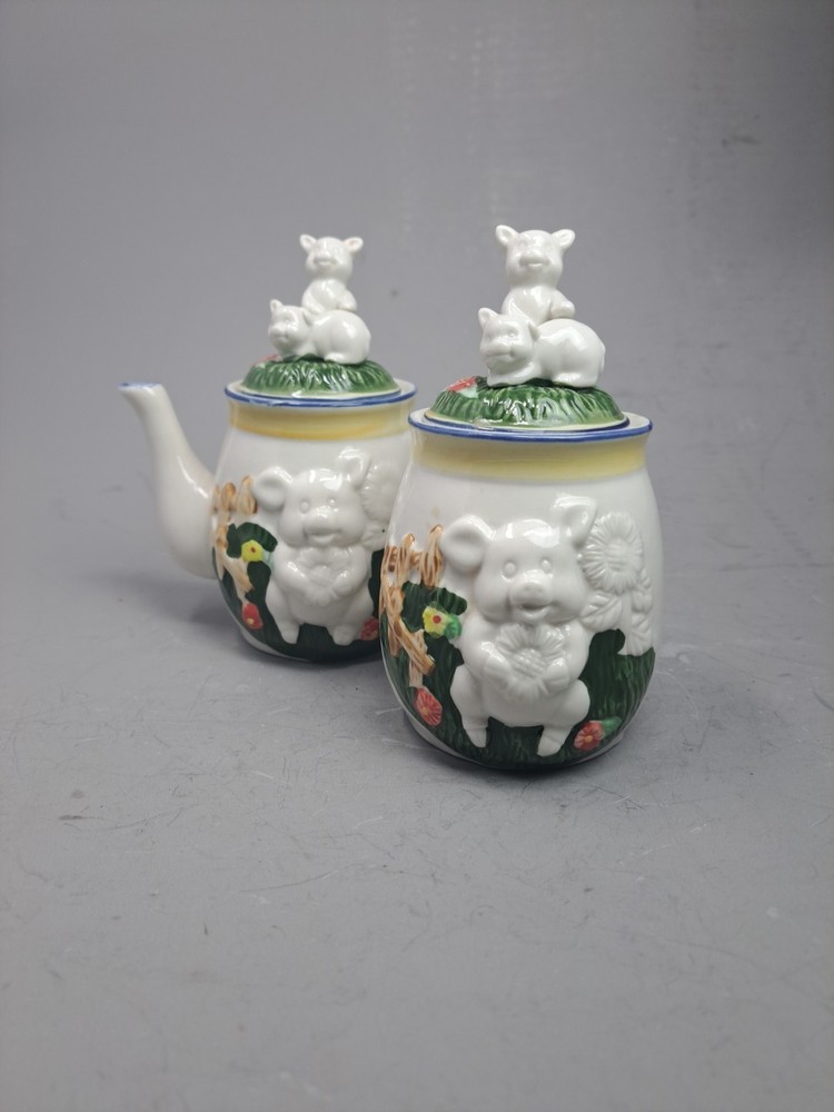 Paint A Pig Cream And Sugar Containers