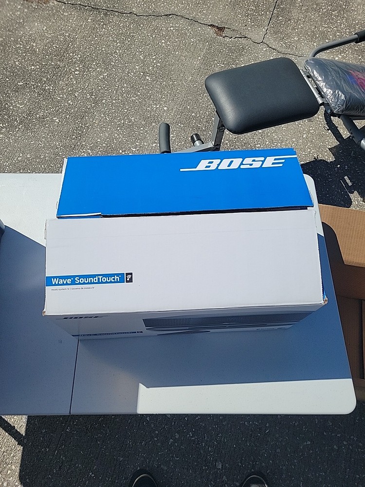 Bose Wave SoundTouch Music System IV BOX ONLY!!!!
