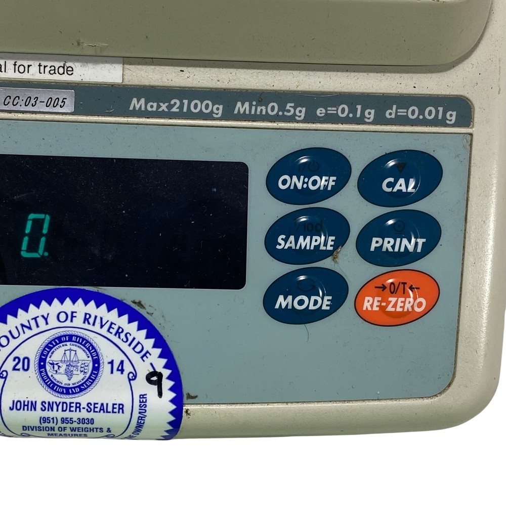 A&D GF-2000 Precision Lab Balance Compact Bench Scale Max 2100 g
